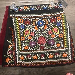 Colorful Lulus skirt! Size M